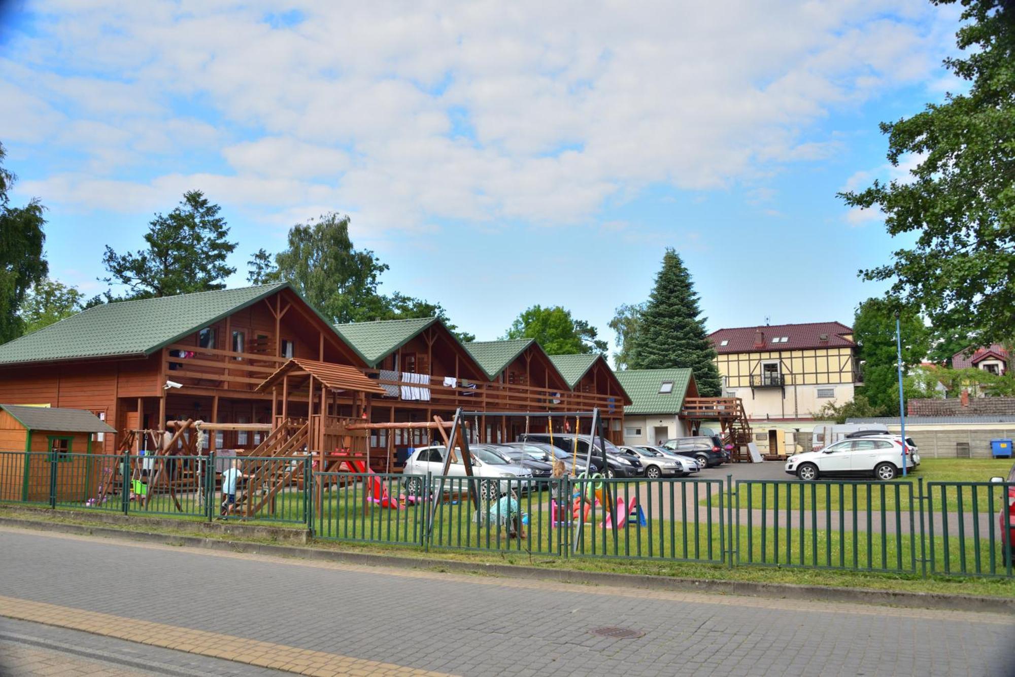 Mlodziezowy Domek Dla Grup Eldorado Mielno Centrum, 200M Od Morza ภายนอก รูปภาพ