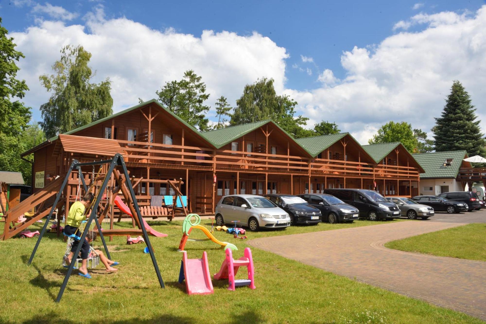 Mlodziezowy Domek Dla Grup Eldorado Mielno Centrum, 200M Od Morza ภายนอก รูปภาพ